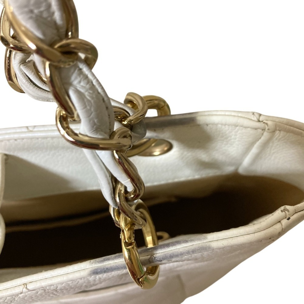 CHANEL White Caviar Leather Logo Shoulder Bag - Picture 10 of 16